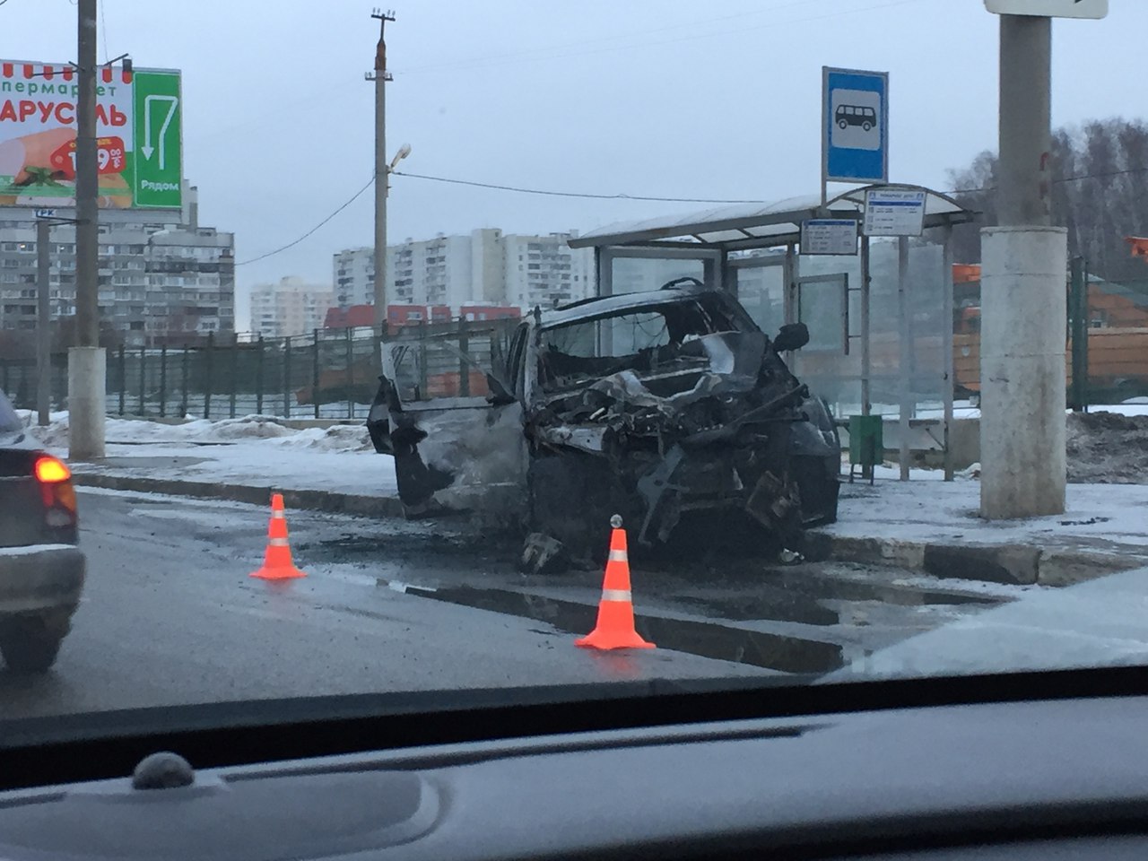 Утреннее ДТП с пожаром на улице Поляны